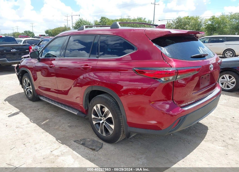 2021 TOYOTA HIGHLANDER XLE VIN: 5TDGZRAH4MS081214