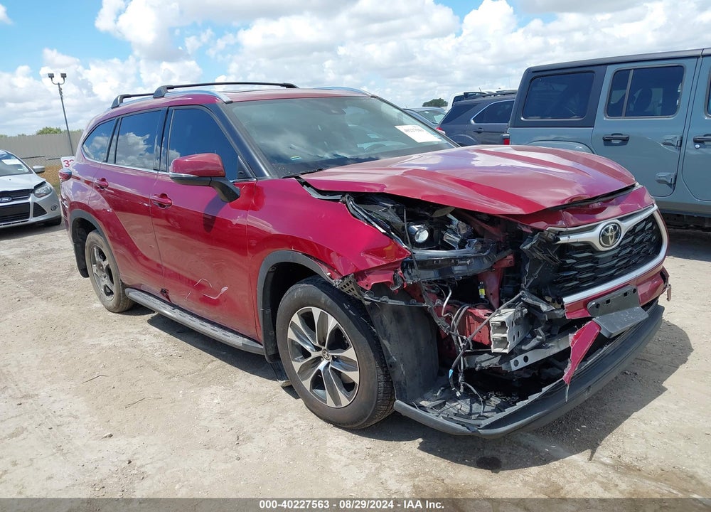 2021 TOYOTA HIGHLANDER XLE VIN: 5TDGZRAH4MS081214
