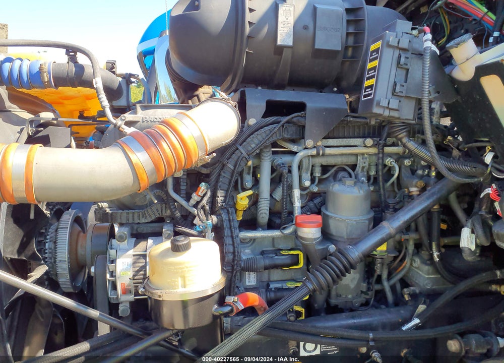 2014 KENWORTH CONSTRUCTION T800 VIN: 1NKDXPEX2EJ415686