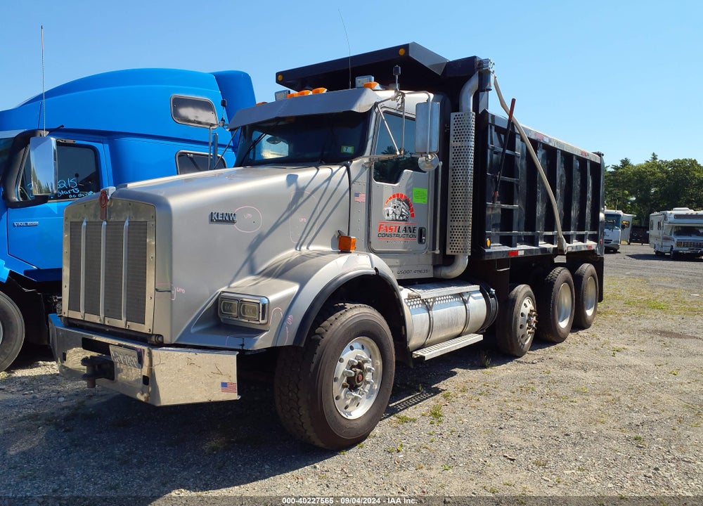 2014 KENWORTH CONSTRUCTION T800 VIN: 1NKDXPEX2EJ415686