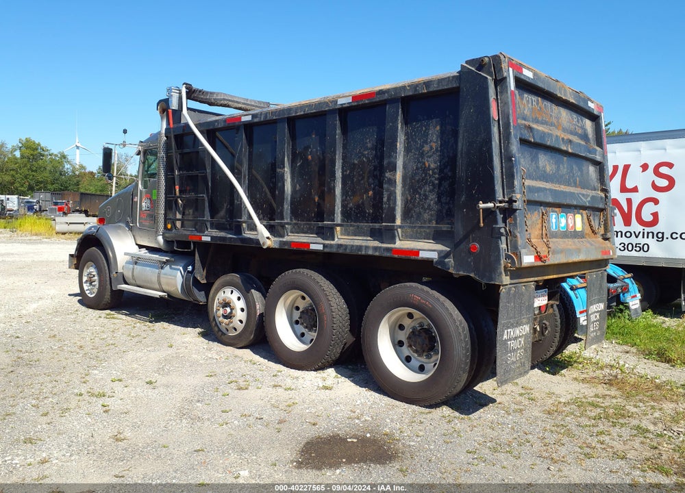 2014 KENWORTH CONSTRUCTION T800 VIN: 1NKDXPEX2EJ415686