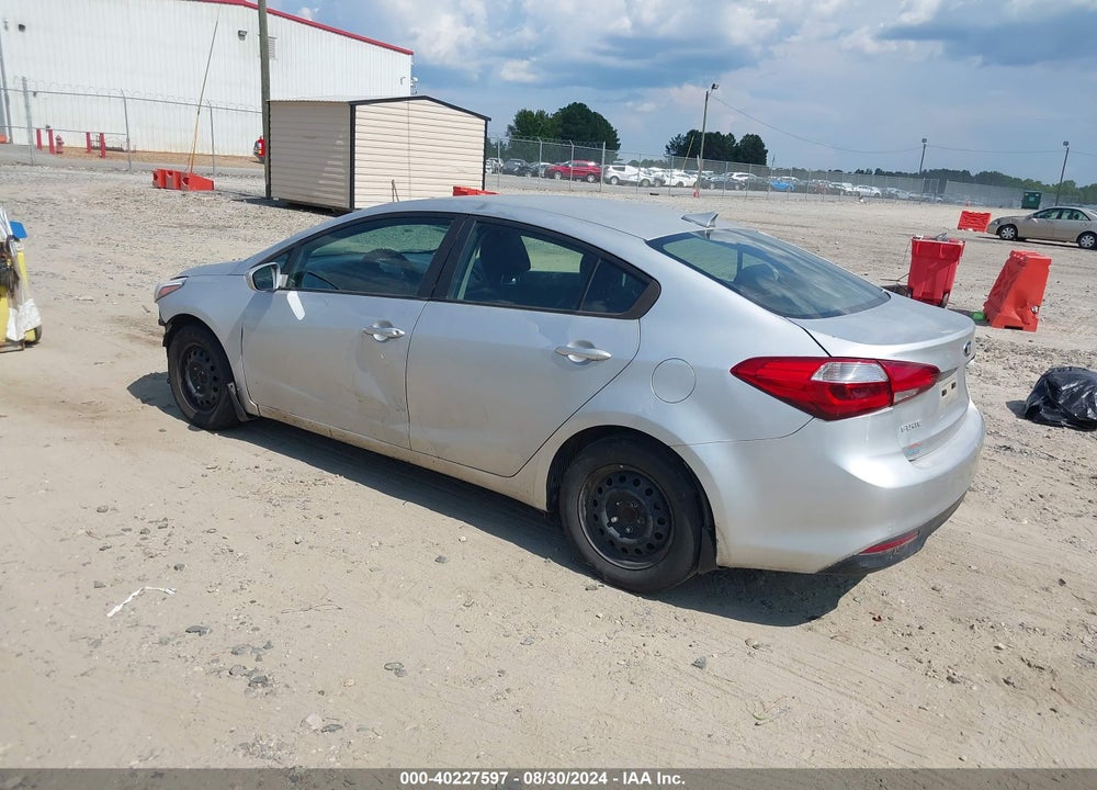 2018 KIA FORTE LX VIN: 3KPFL4A74JE197106