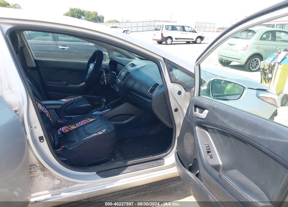 2018 KIA FORTE LX VIN: 3KPFL4A74JE197106