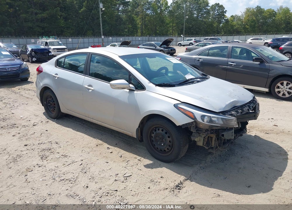 2018 KIA FORTE LX VIN: 3KPFL4A74JE197106
