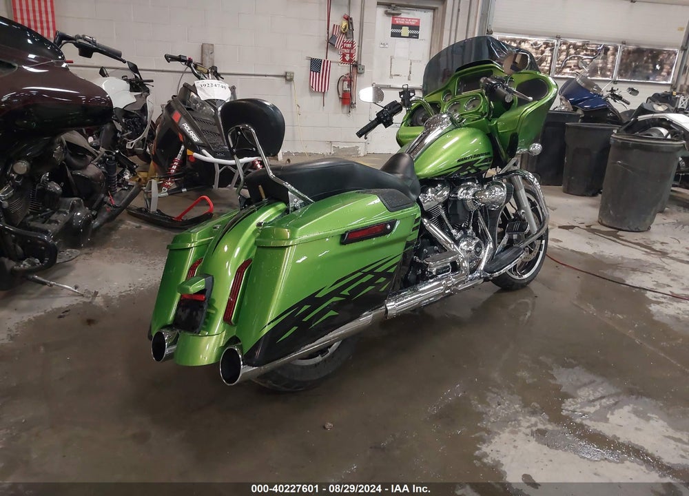 2017 HARLEY-DAVIDSON FLTRXS ROAD GLIDE SPECIAL VIN: 1HD1KTC19HB614256