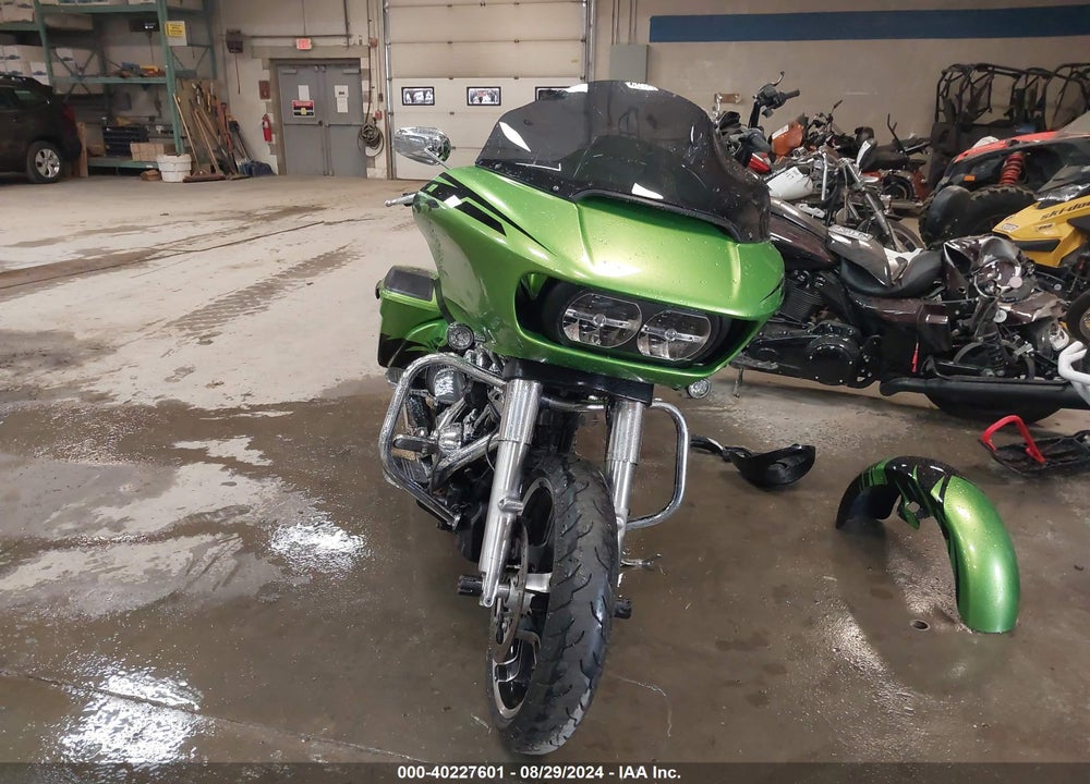2017 HARLEY-DAVIDSON FLTRXS ROAD GLIDE SPECIAL VIN: 1HD1KTC19HB614256