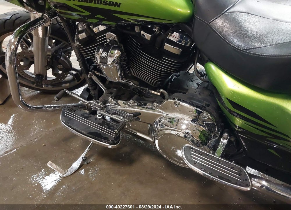 2017 HARLEY-DAVIDSON FLTRXS ROAD GLIDE SPECIAL VIN: 1HD1KTC19HB614256