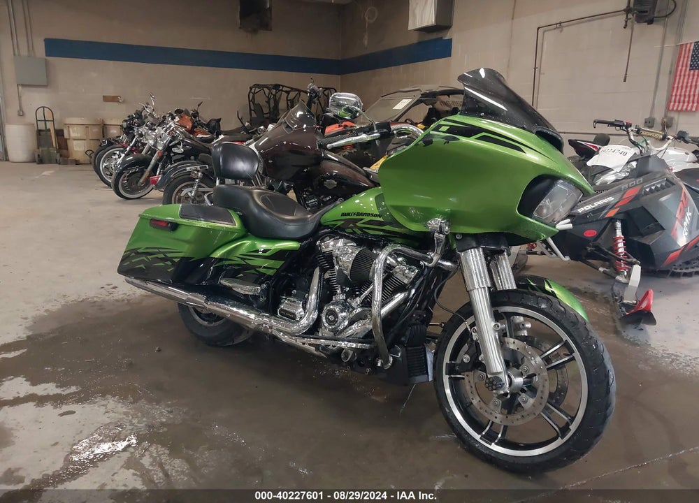 2017 HARLEY-DAVIDSON FLTRXS ROAD GLIDE SPECIAL VIN: 1HD1KTC19HB614256