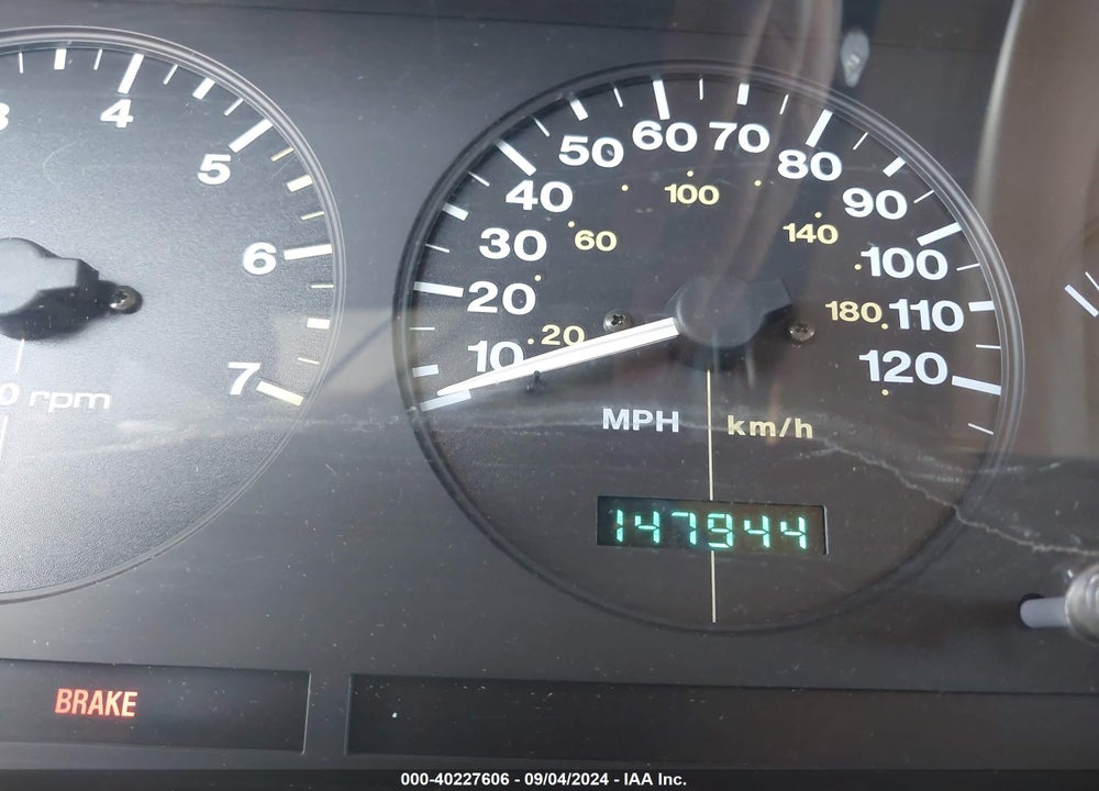 1998 JEEP GRAND CHEROKEE LIMITED VIN: 1J4GZ78Y2WC124652