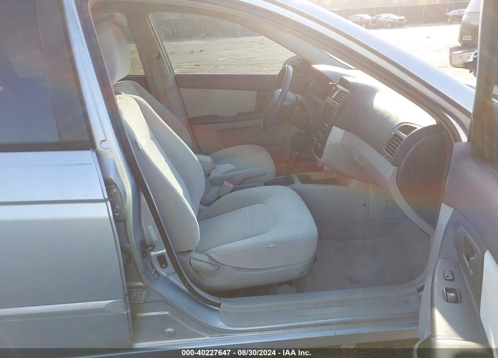 2005 KIA SPECTRA EX/LX/SX VIN: KNAFE121755087815