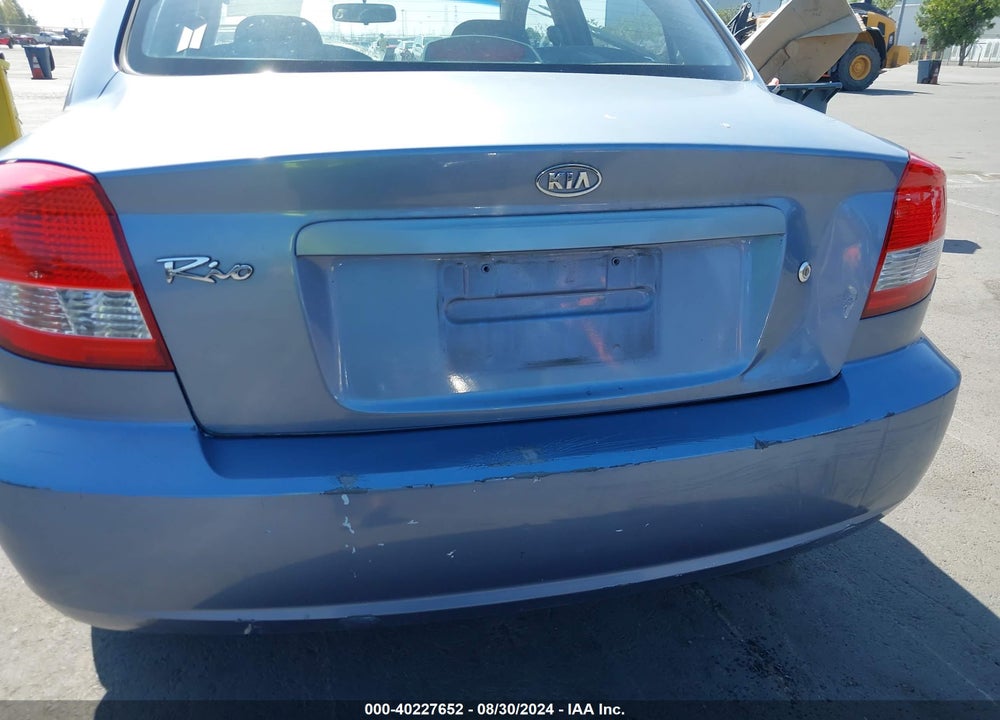 2004 KIA RIO VIN: KNADC125746339815