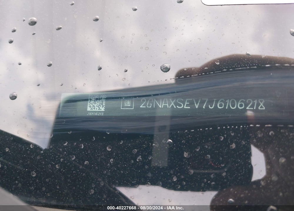 2018 CHEVROLET EQUINOX LT VIN: 2GNAXSEV7J6106218