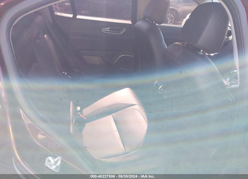 2018 ALFA ROMEO GIULIA AWD VIN: ZARFAEDN7J7566584