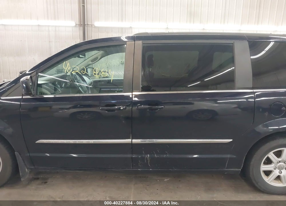 2011 CHRYSLER TOWN & COUNTRY TOURING VIN: 2A4RR5DG1BR746347