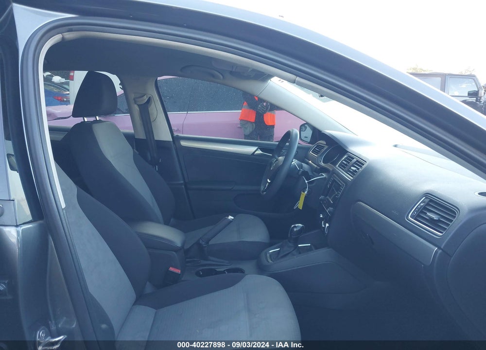 2017 VOLKSWAGEN JETTA 1.4T S VIN: 3VW2B7AJ0HM339656