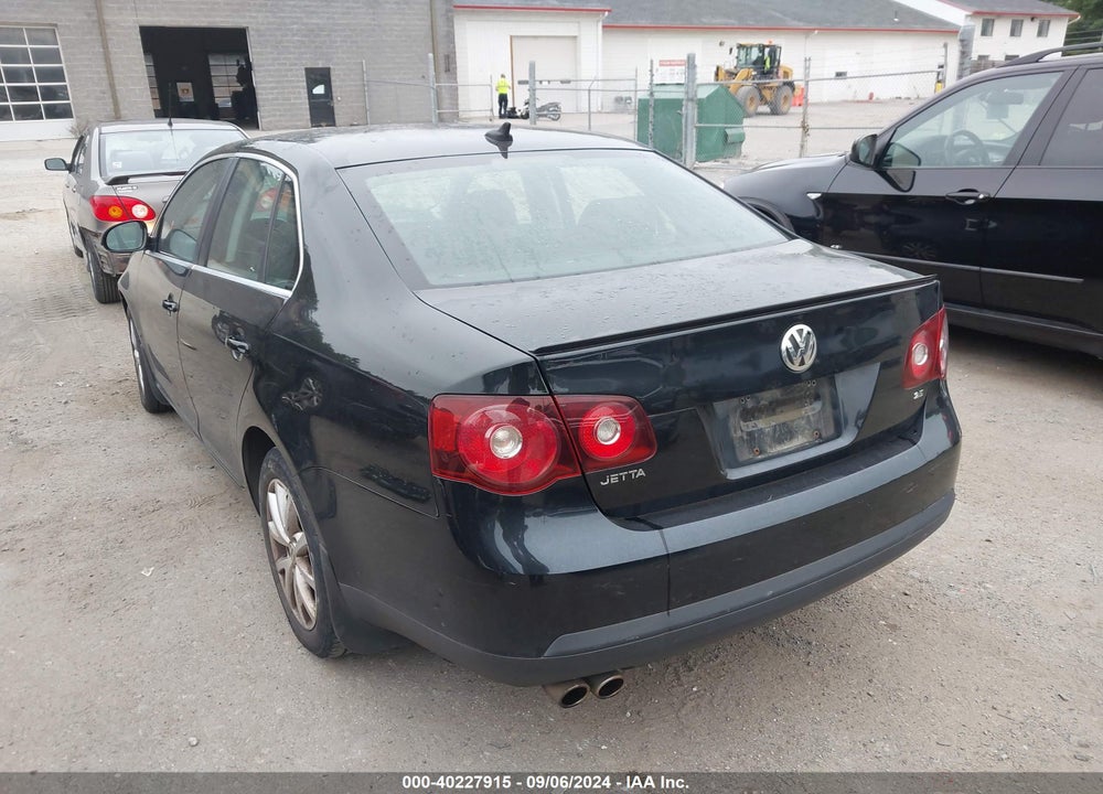 2010 VOLKSWAGEN JETTA SE VIN: 3VWRZ7AJ9AM033930