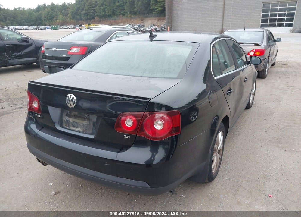 2010 VOLKSWAGEN JETTA SE VIN: 3VWRZ7AJ9AM033930