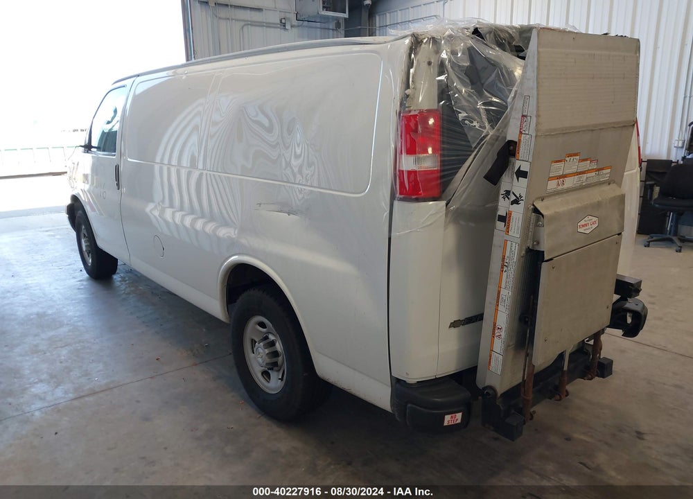 2021 CHEVROLET EXPRESS CARGO RWD 3500 REGULAR WHEELBASE WT VIN: 1GCZGGFP0M1216219