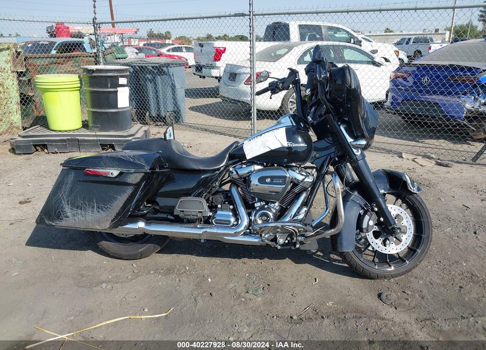 2018 HARLEY-DAVIDSON FLHX STREET GLIDE VIN: 1HD1KBC31JB619503