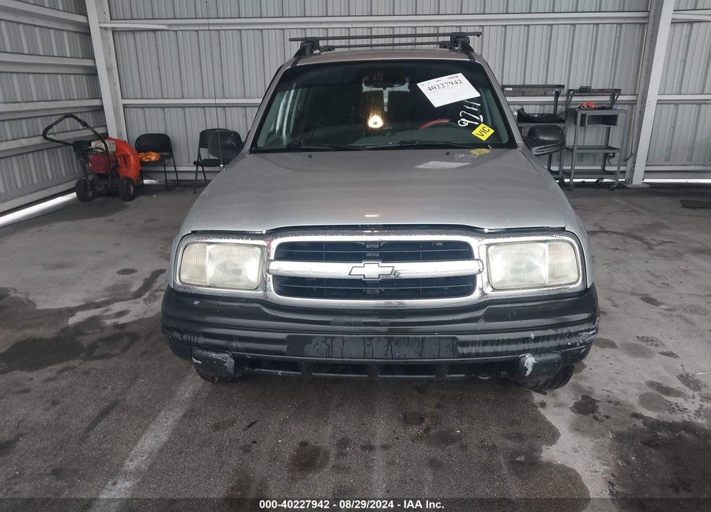 2003 CHEVROLET TRACKER HARD TOP BASE VIN: 2CNBE13C436949211