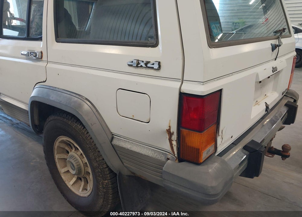 1989 JEEP CHEROKEE VIN: 1J4FJ58L3KL596462