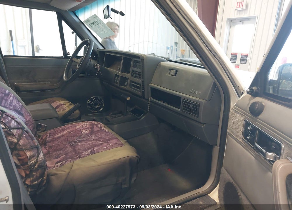 1989 JEEP CHEROKEE VIN: 1J4FJ58L3KL596462