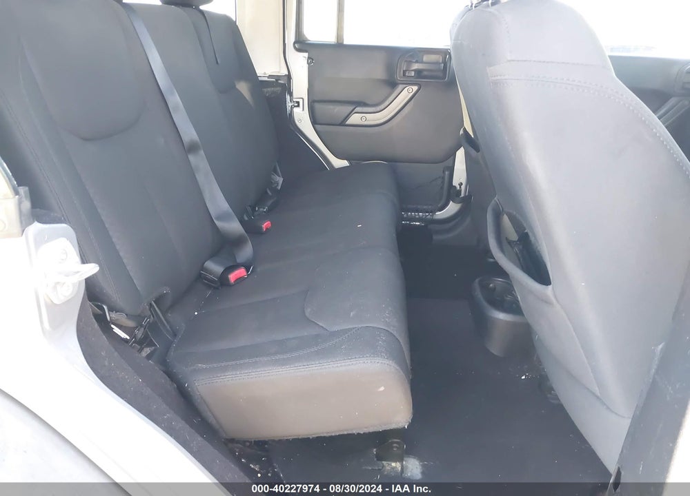 2016 JEEP WRANGLER UNLIMITED SPORT VIN: 1C4BJWDG9GL107153