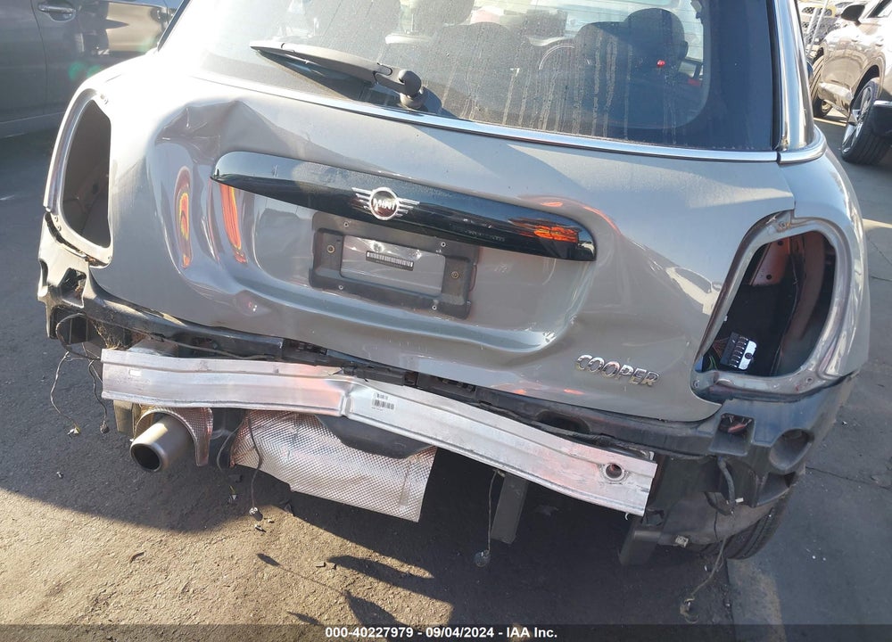2019 MINI HARDTOP COOPER VIN: WMWXU1C52K2F82576