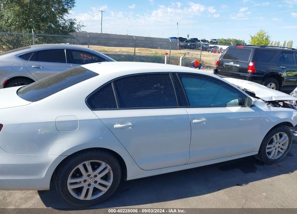 2018 VOLKSWAGEN JETTA 1.4T S VIN: 3VW2B7AJ8JM213261
