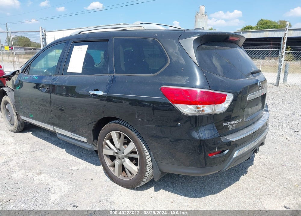 2015 NISSAN PATHFINDER PLATINUM VIN: 5N1AR2MM5FC701798