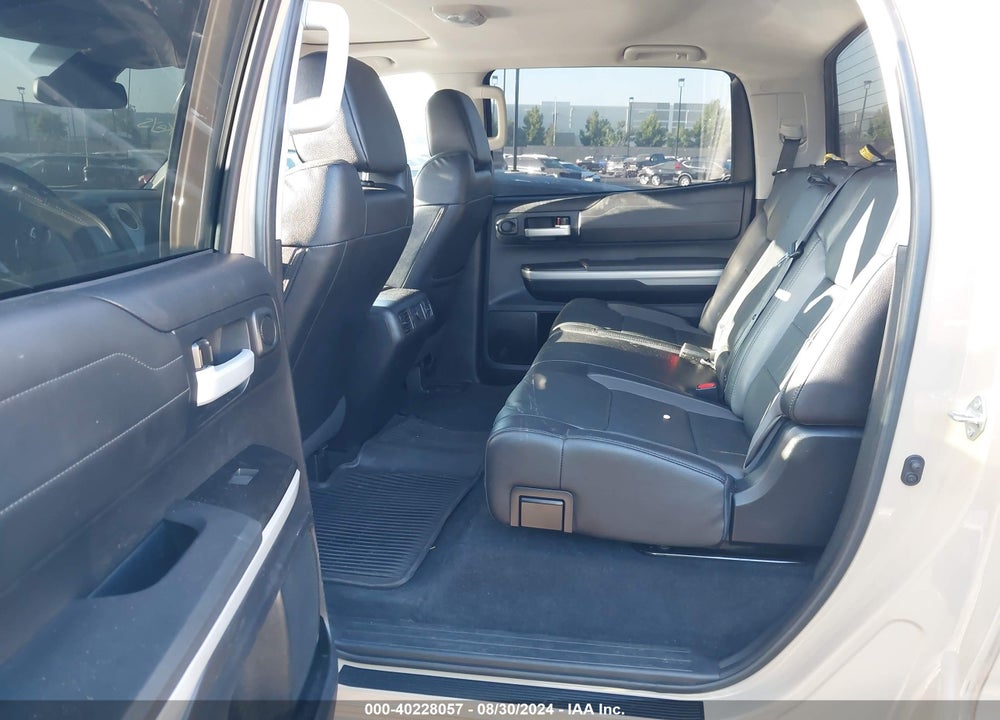 2018 TOYOTA TUNDRA LIMITED 5.7L V8 VIN: 5TFHY5F13JX745701