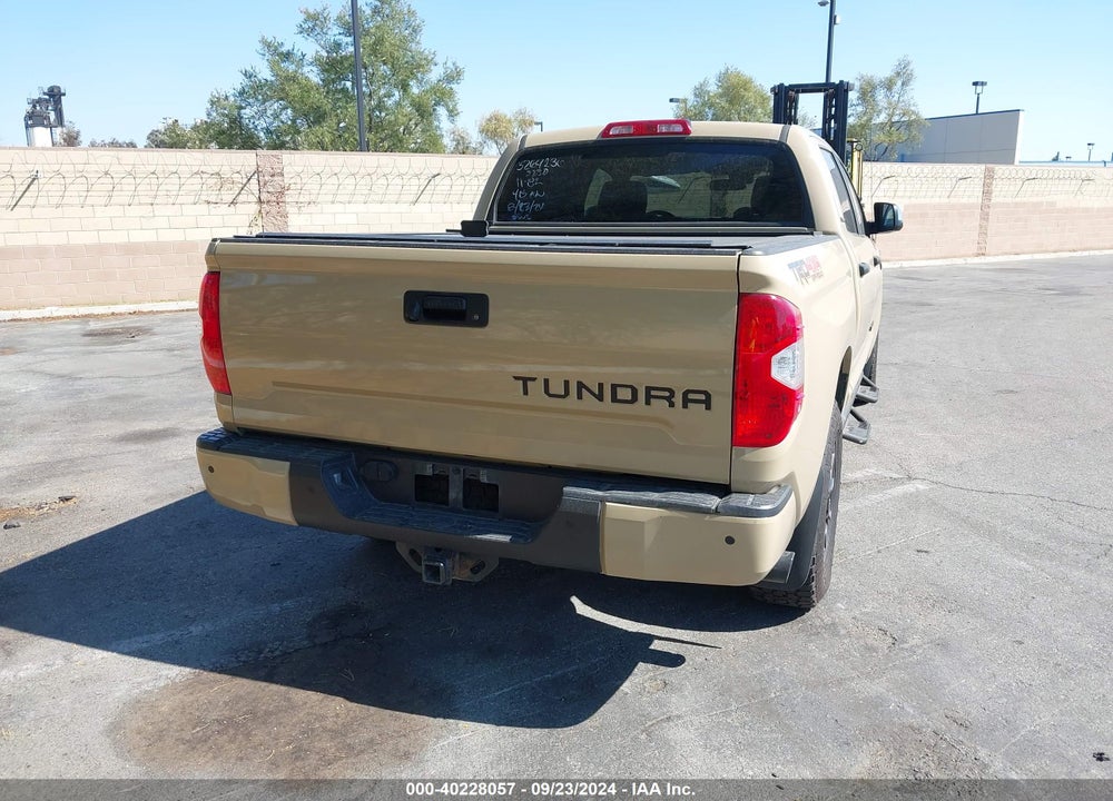 2018 TOYOTA TUNDRA LIMITED 5.7L V8 VIN: 5TFHY5F13JX745701