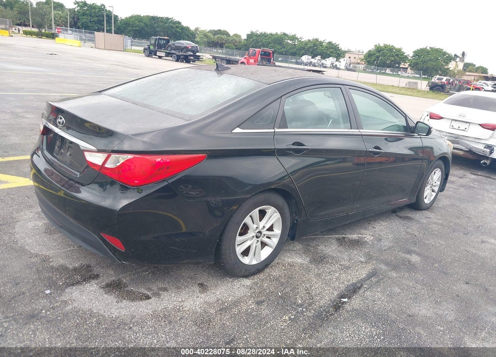 2014 HYUNDAI SONATA GLS VIN: 5NPEB4AC1EH887991