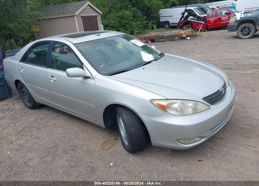 2004 TOYOTA CAMRY XLE V6 VIN: 4T1BF32K84U586240