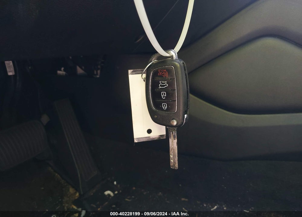 2019 HYUNDAI TUCSON SE VIN: KM8J23A49KU882004