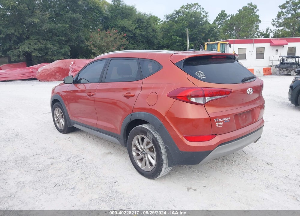 2017 HYUNDAI TUCSON VIN: KM8J33A29HU358808