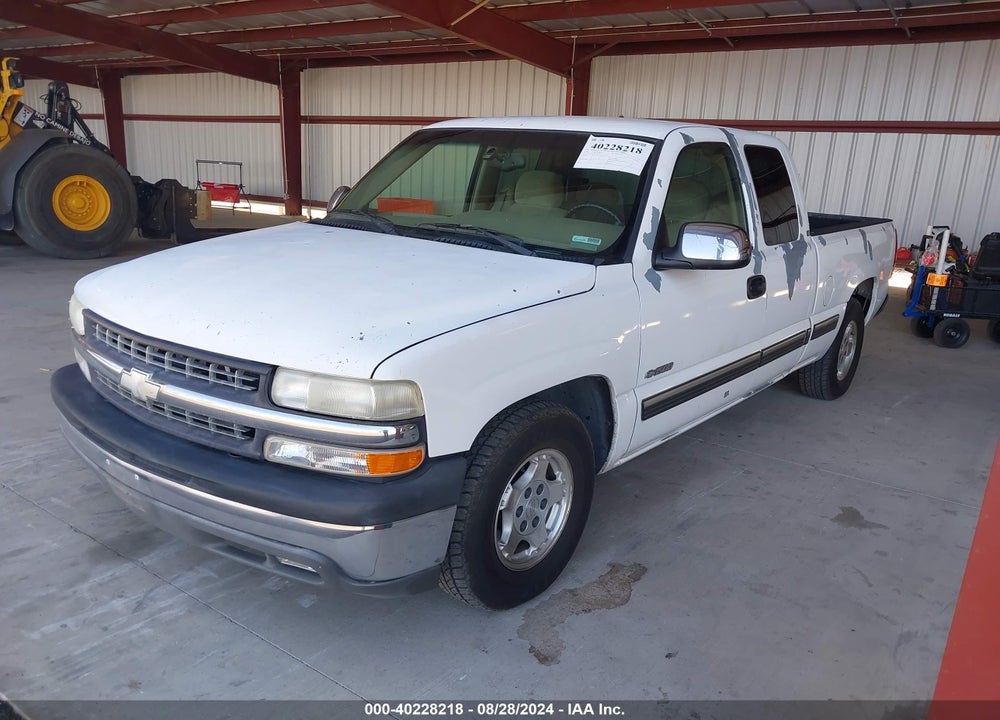 2002 CHEVROLET SILVERADO 1500 LS VIN: 2GCEC19V621216704