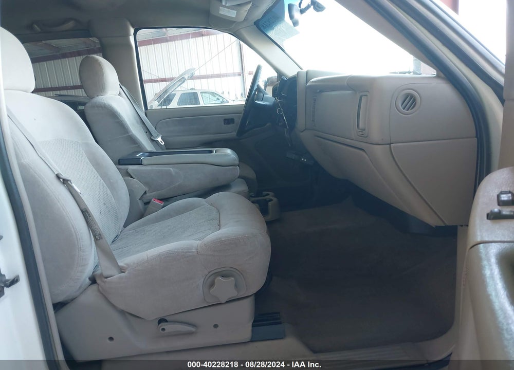 2002 CHEVROLET SILVERADO 1500 LS VIN: 2GCEC19V621216704