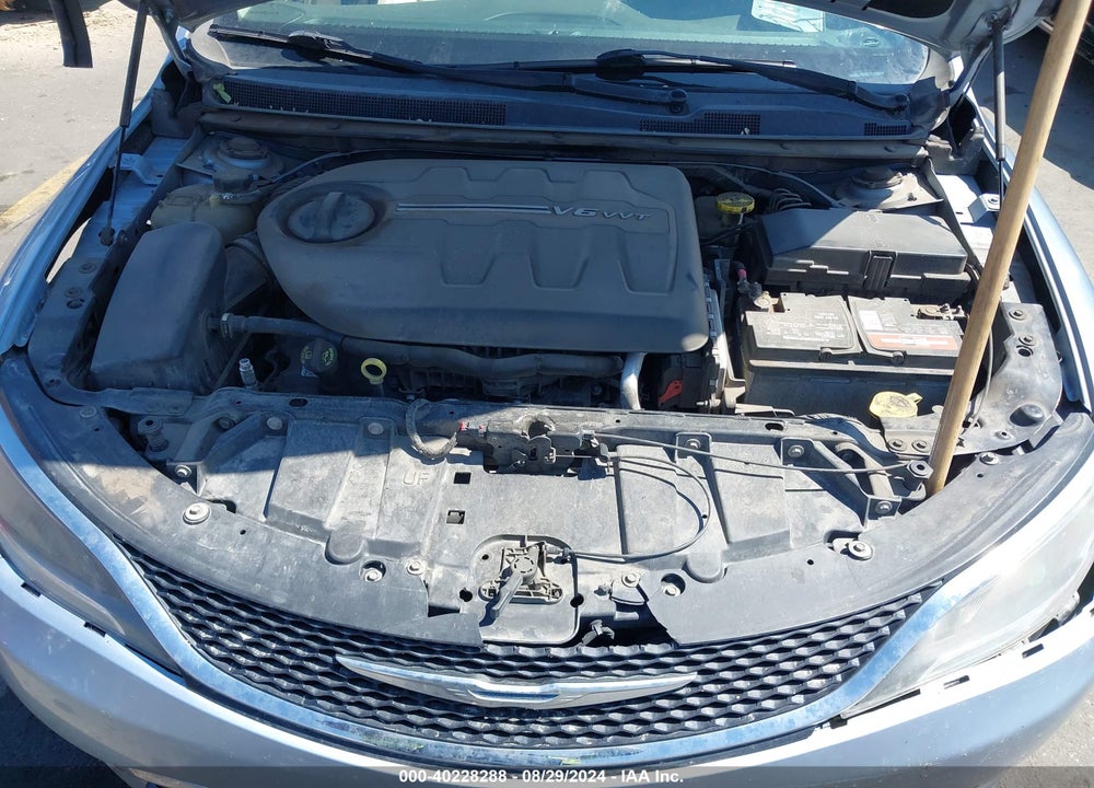 2015 CHRYSLER 200 C VIN: 1C3CCCCG3FN609534
