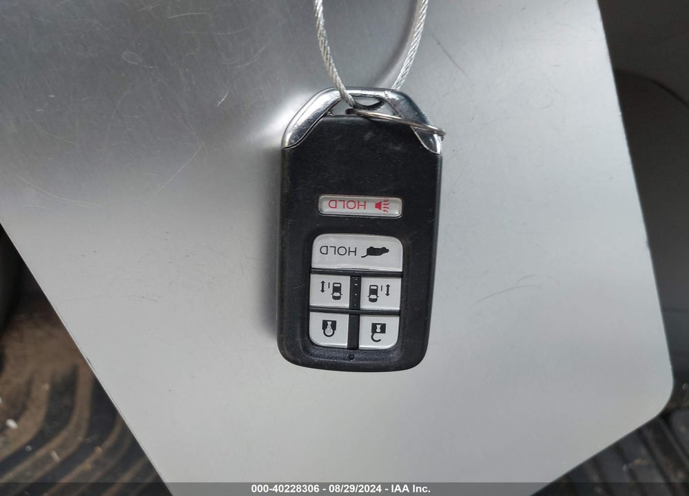 2015 HONDA ODYSSEY TOURING/TOURING ELITE VIN: 5FNRL5H98FB058818