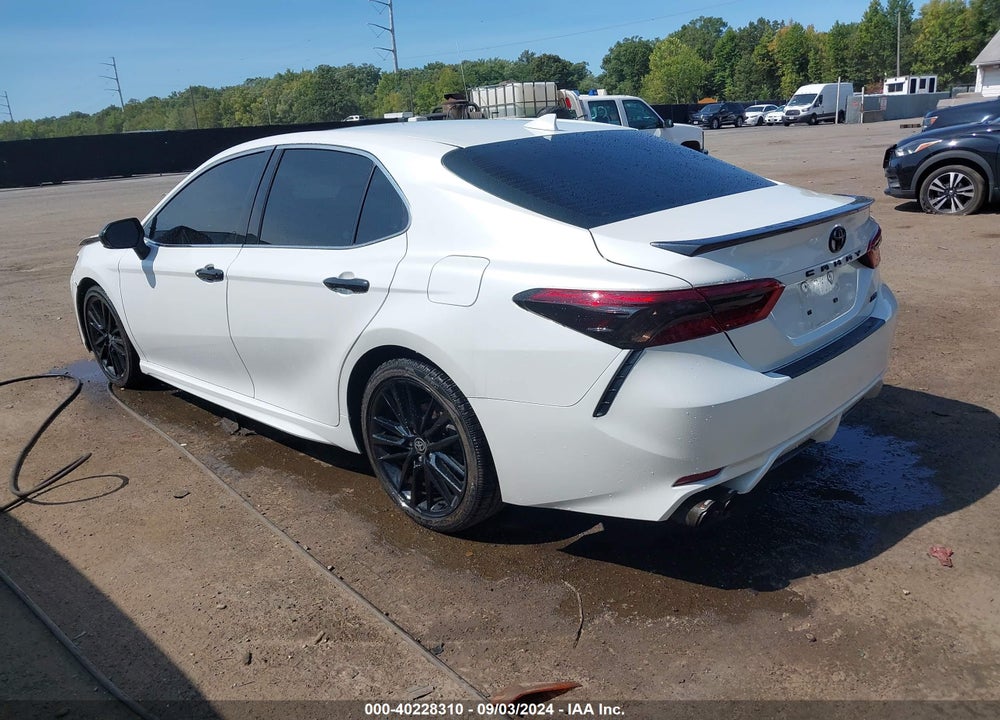 2022 TOYOTA CAMRY XSE HYBRID VIN: 4T1K31AK3NU586355