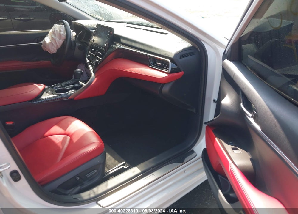 2022 TOYOTA CAMRY XSE HYBRID VIN: 4T1K31AK3NU586355