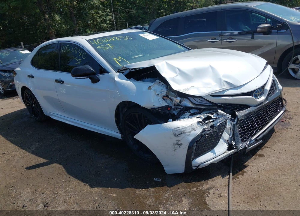 2022 TOYOTA CAMRY XSE HYBRID VIN: 4T1K31AK3NU586355