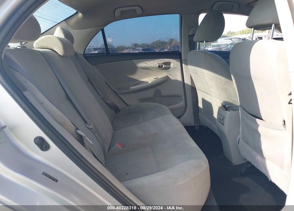 2011 TOYOTA COROLLA LE VIN: 2T1BU4EE7BC651840
