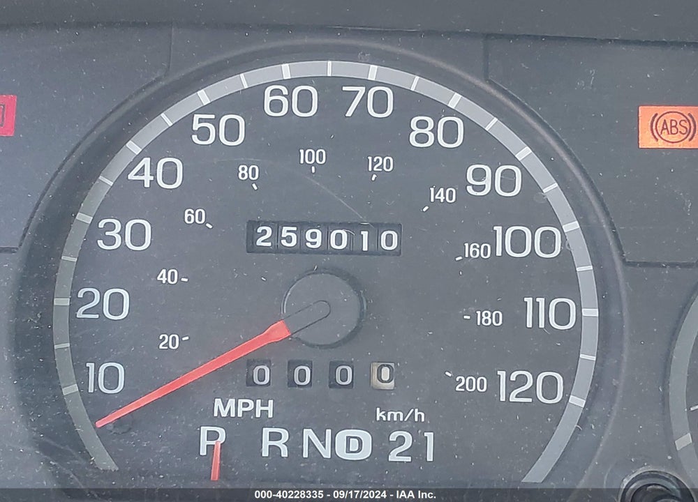 2005 FORD CROWN VICTORIA LX/LX SPORT VIN: 2FAFP74W55X129962
