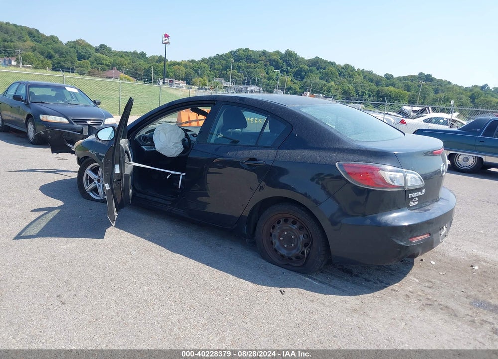 2013 MAZDA 3 I SPORT VIN: JM1BL1U71D1704012