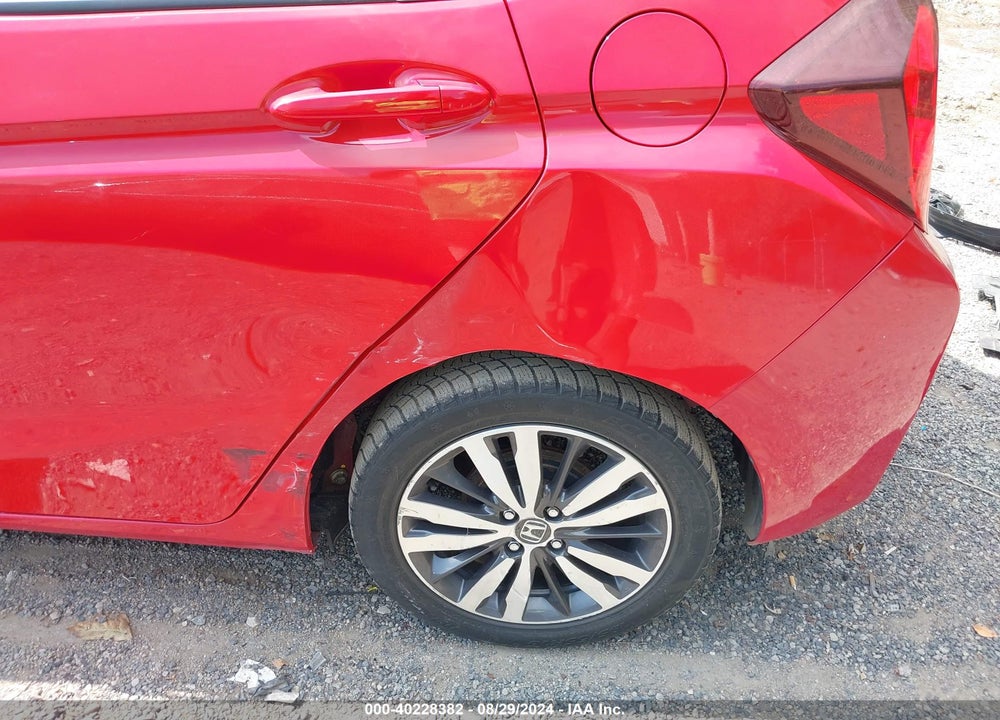 2017 HONDA FIT EX VIN: JHMGK5H70HS014454