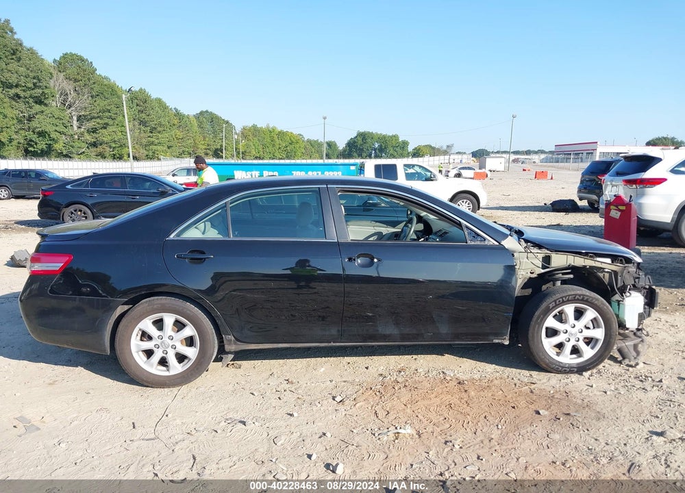 2011 TOYOTA CAMRY LE VIN: 4T1BF3EK8BU118288