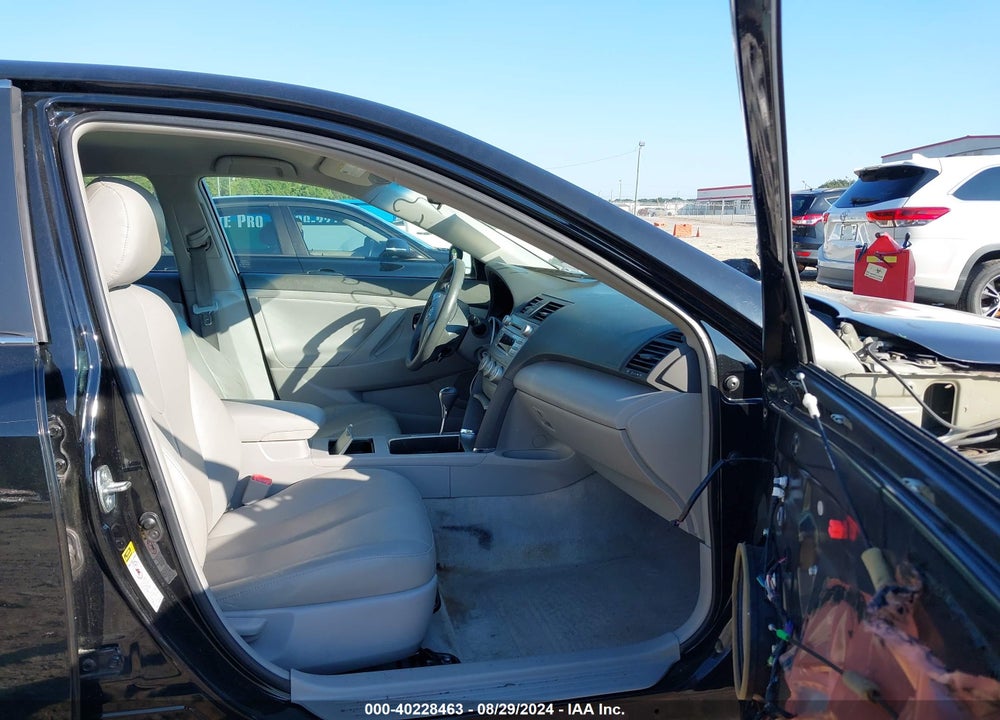 2011 TOYOTA CAMRY LE VIN: 4T1BF3EK8BU118288