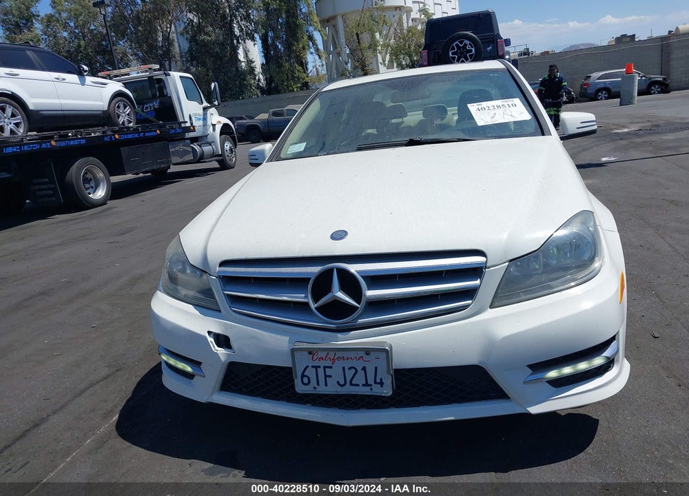2012 MERCEDES-BENZ C 250 LUXURY/SPORT VIN: WDDGF4HB0CA605361